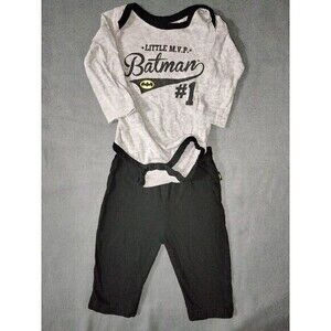 Boys 2 pc Batman bodysuit and pants pajamas size 6-9 months